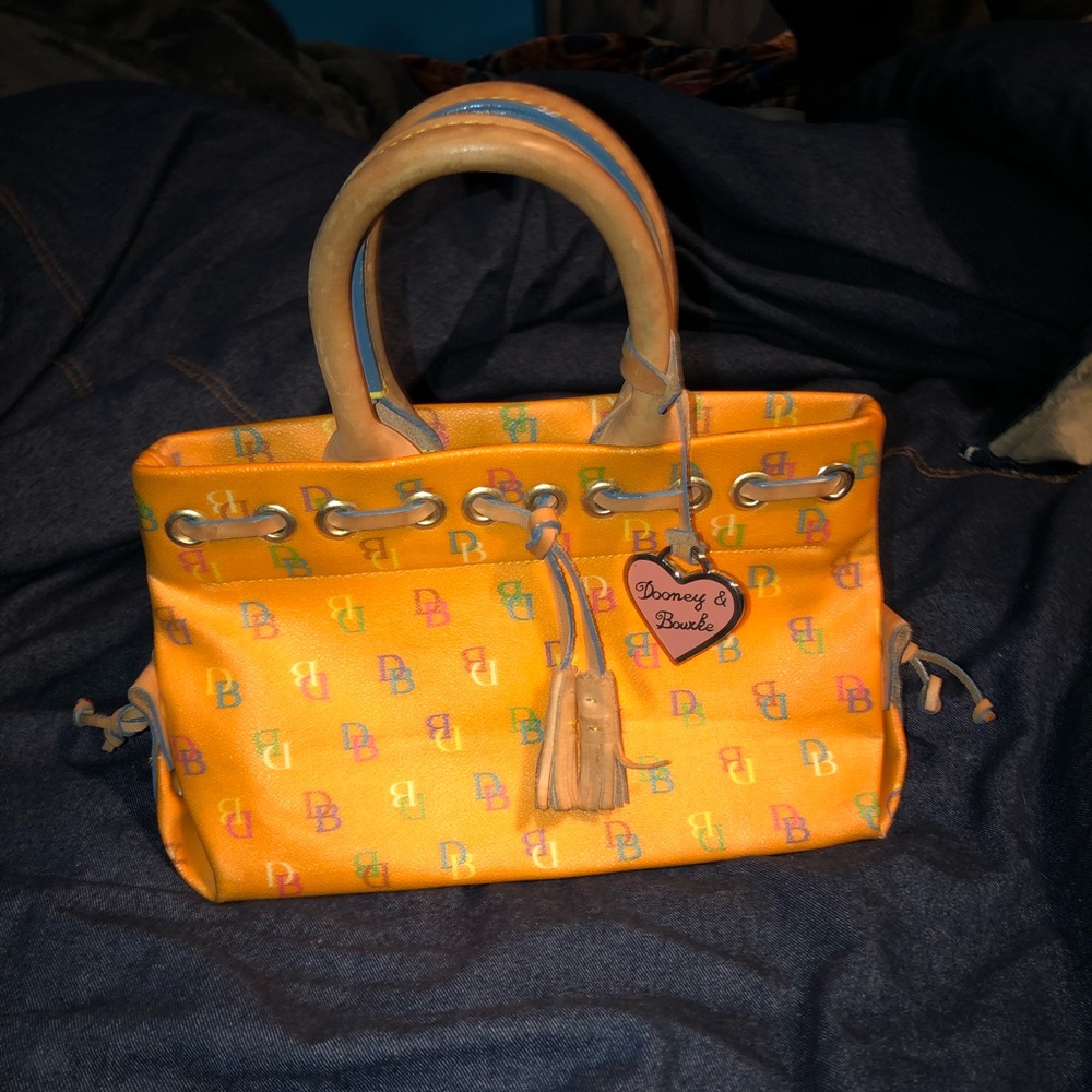 Dooney and Bourke purse 😍